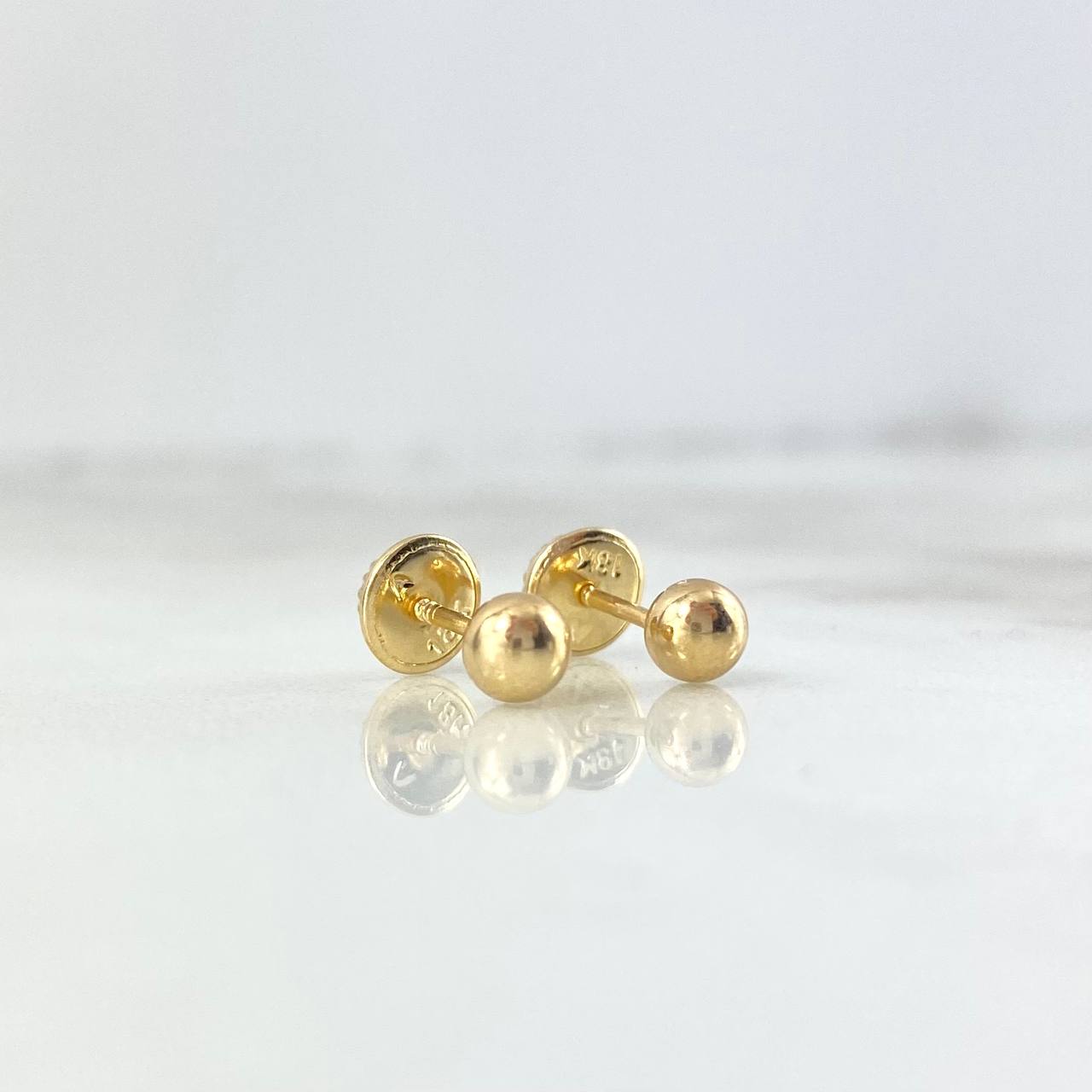 <i>Stud Earrings</i> <i>Ball</i> 0.5gr / <i>18K Gold</i>