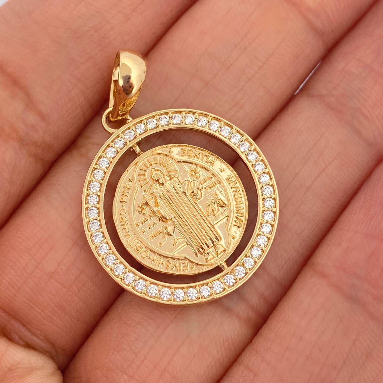 Dije San Benito 4.1gr / 1 1/4 in / Oro Amarillo 18K %