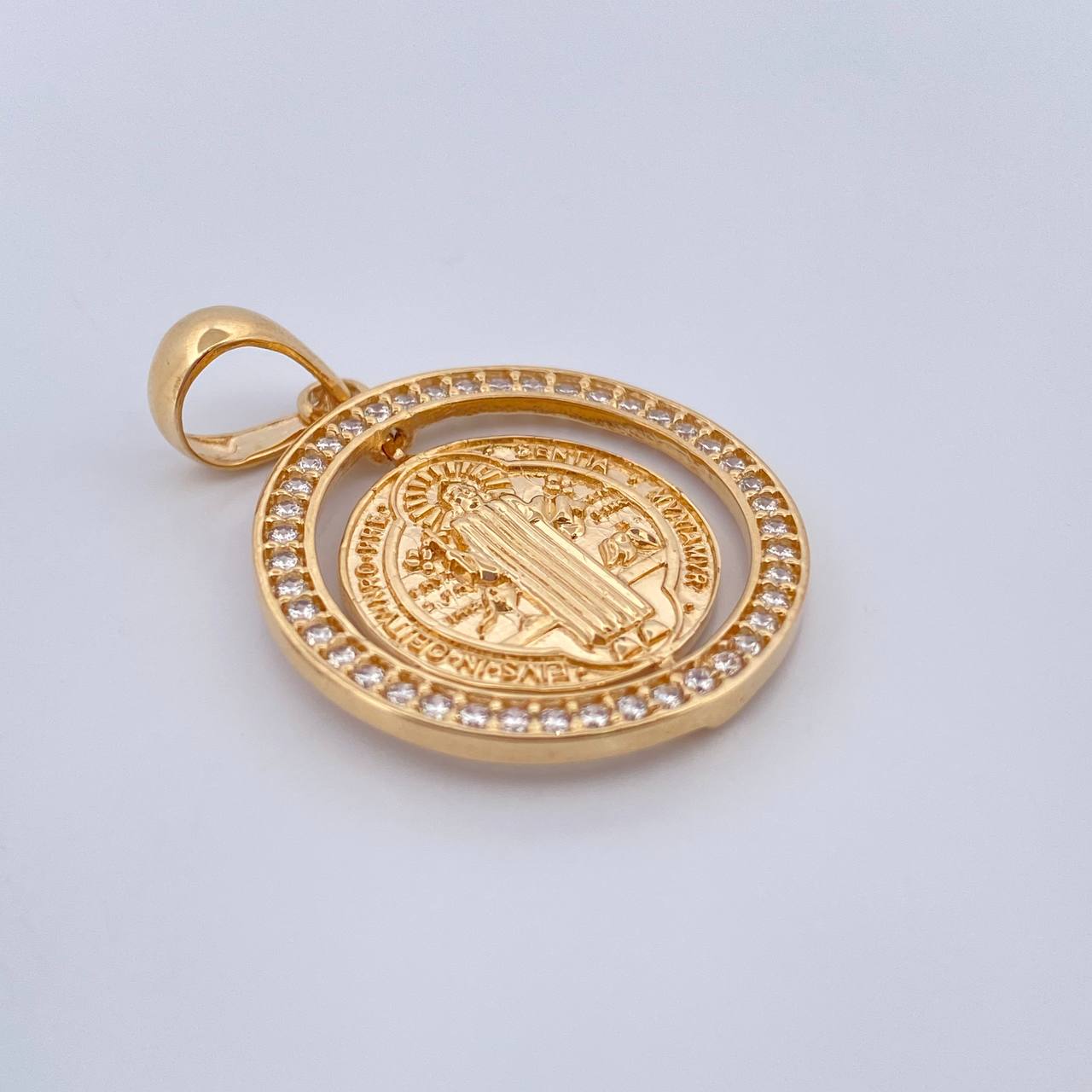 Dije San Benito 4.1gr / 1 1/4 in / Oro Amarillo 18K %