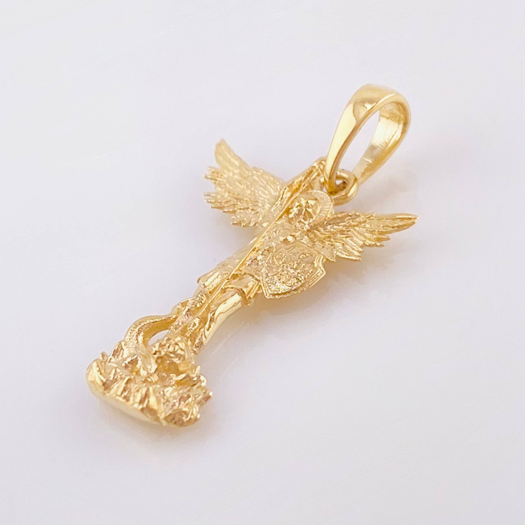 Dije San Miguel Arcangel 1.4gr / 1 in / Oro Amarillo 18K *