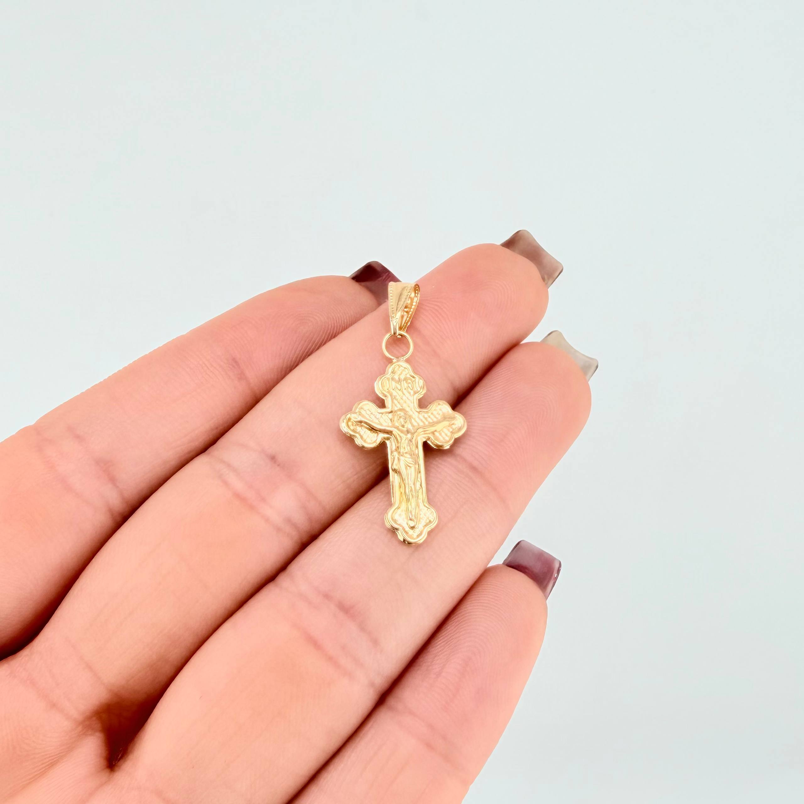 Dije Cruz Cristo 1.05gr / 1 1/4 in / Oro Amarillo 18K *