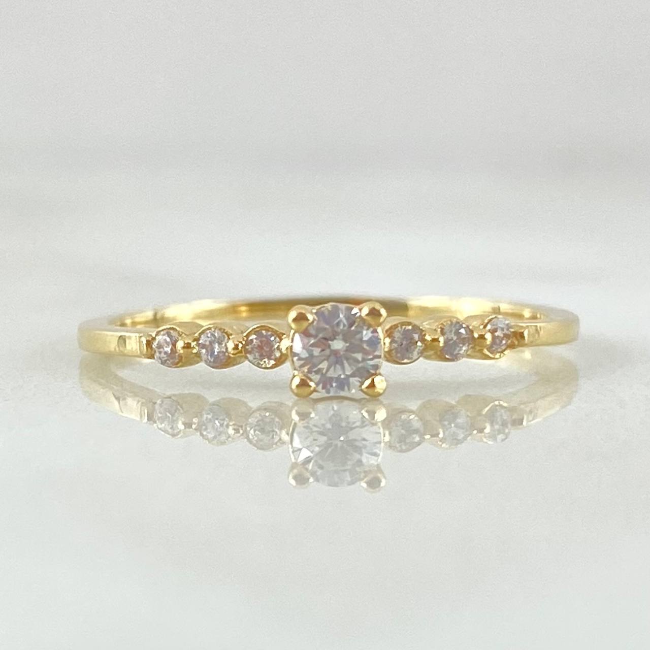 Trinity Channel Solitaire Ring 1.1gr / Size 5 3/4 / 18K Gold -
