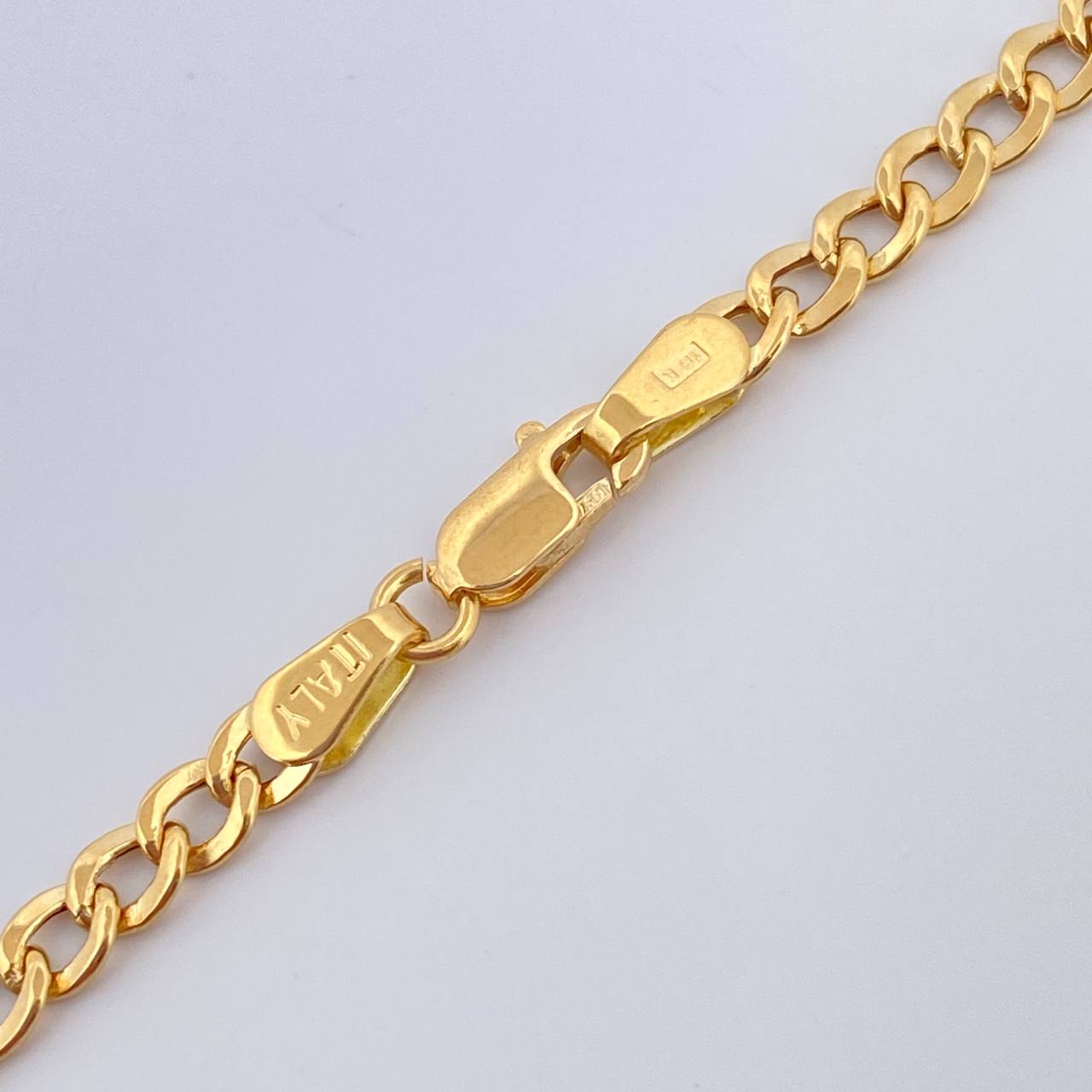 Cadena Cubana 5.05gr / 23 3/4 in / 3.22mm Oro Amarillo +1 18K $
