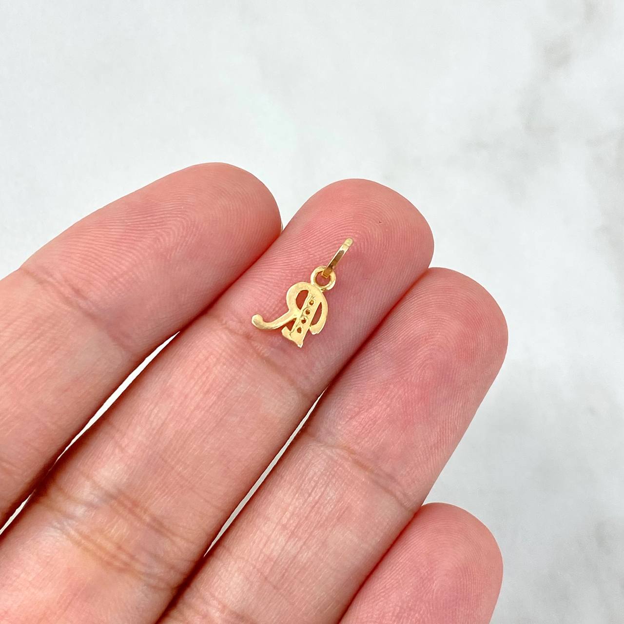 Dije Letra R Cursiva 0.35gr / 1.2cm / Circones Blancos Oro Amarillo