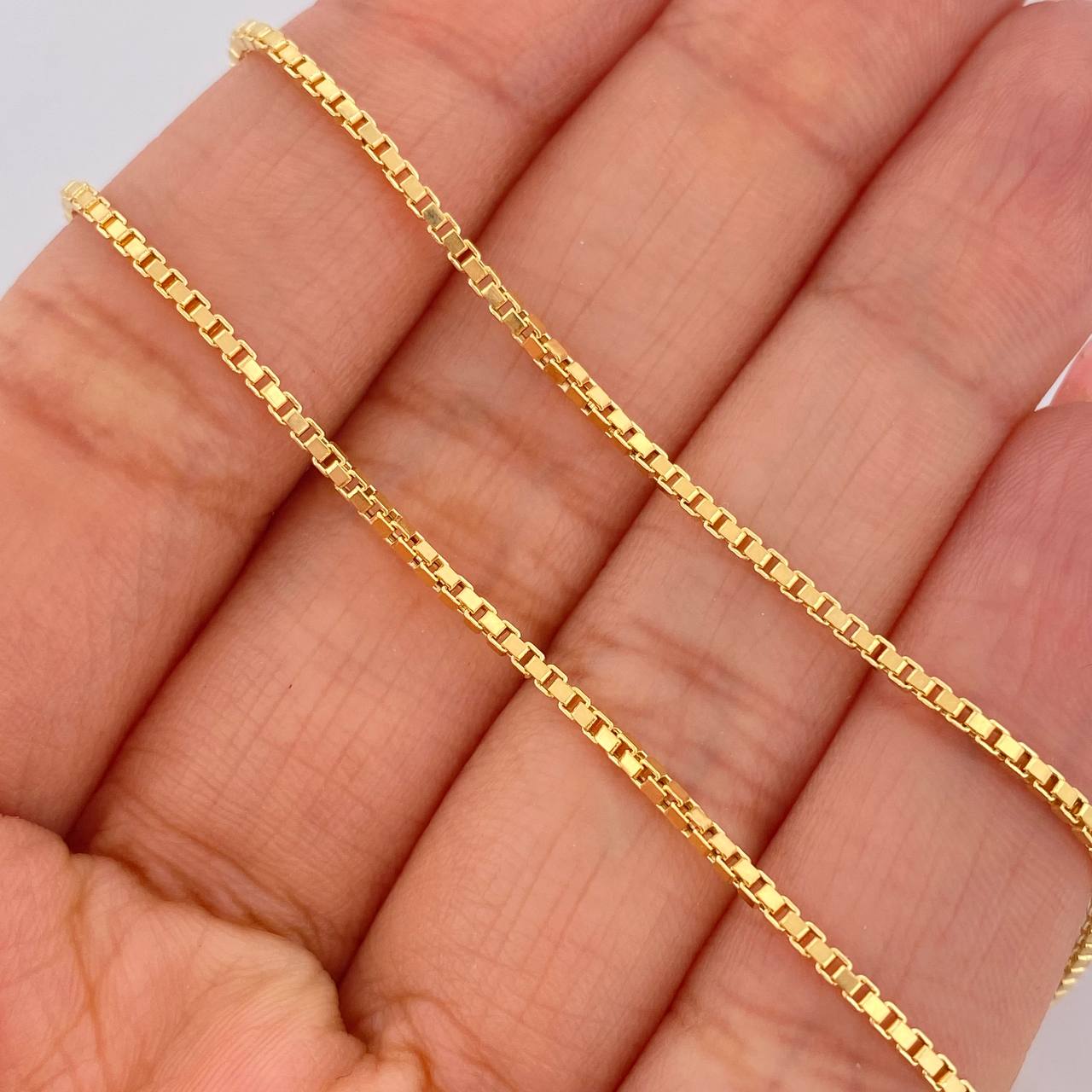 Cadena Veneciana 3.5gr / 17 3/4 in / 1.5mm Oro Amarillo +3 18K $