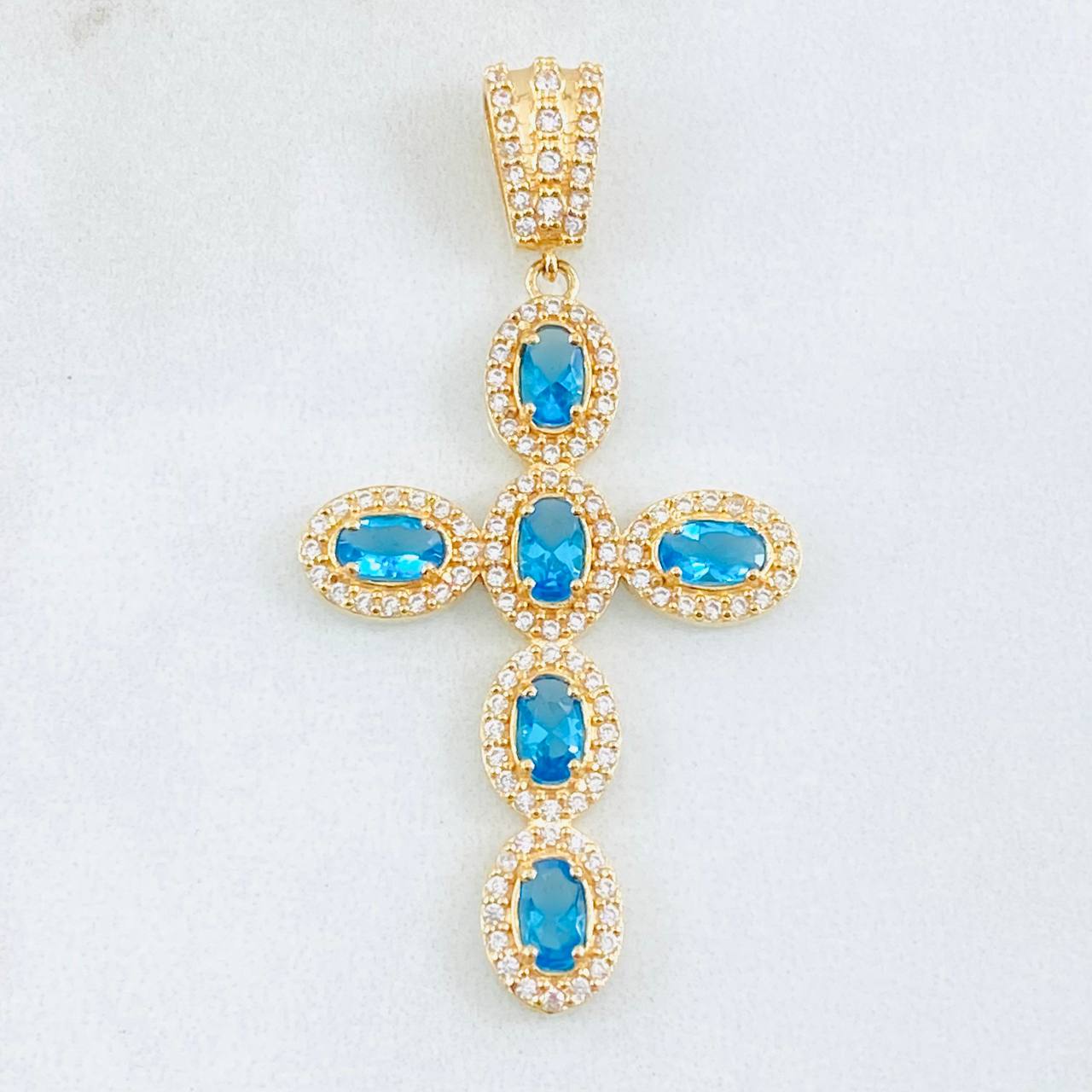 Dije Crúz Ovalo Tupido 3.7gr / 1 3/4 in / Oro Amarillo 18K