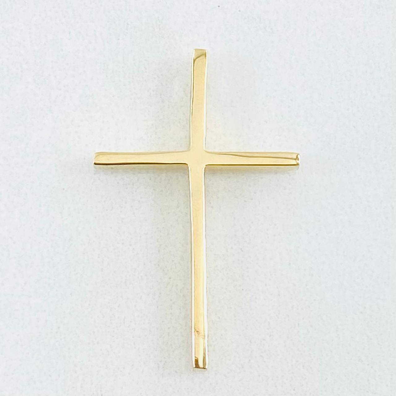 Dije Crúz Cubica 2.1gr / 1 in / Oro Amarillo 18K