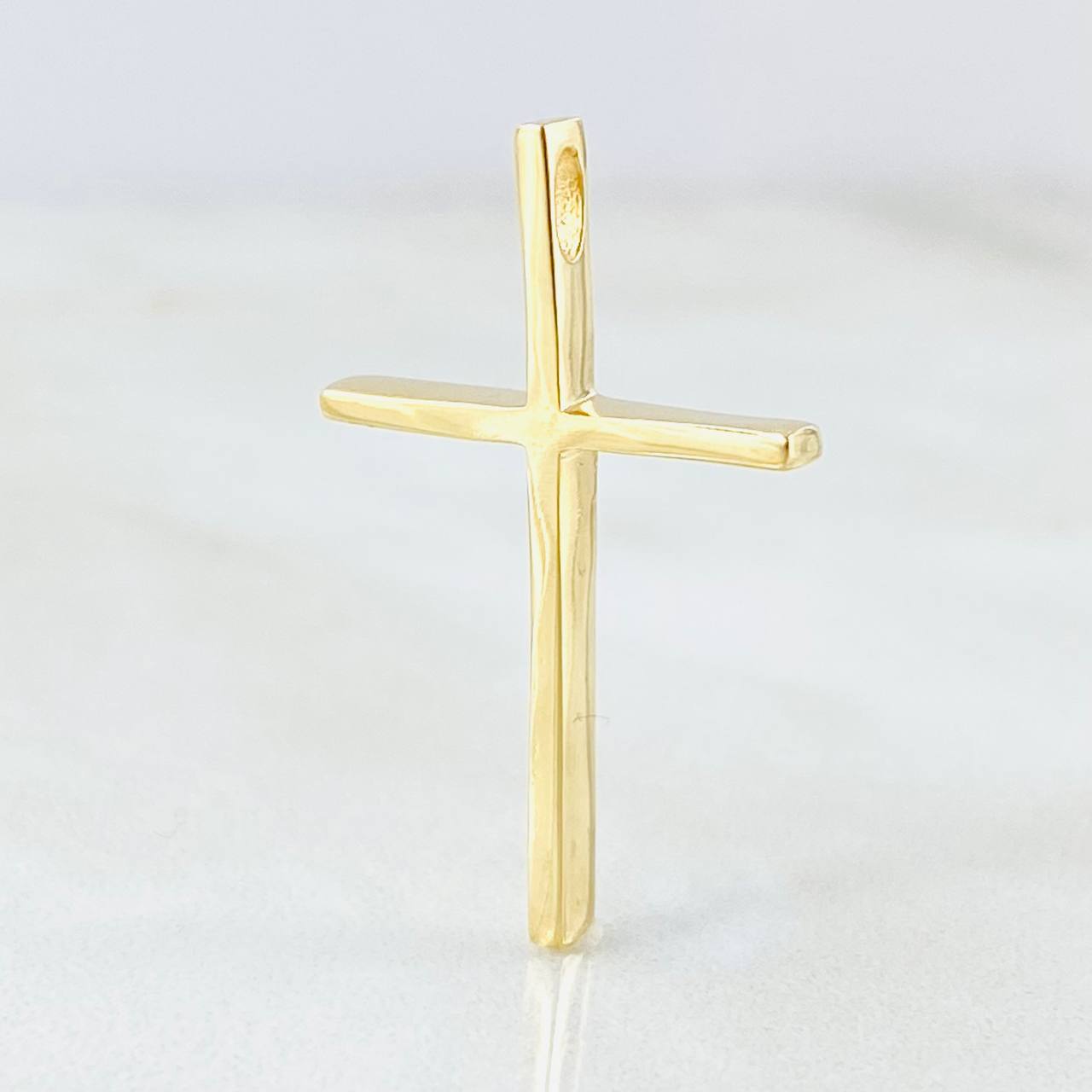 Dije Crúz Cubica 2.1gr / 1 in / Oro Amarillo 18K
