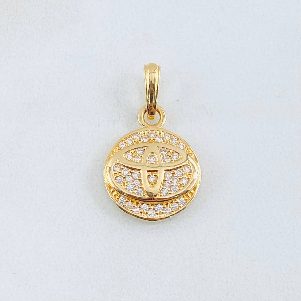 Dije Circulo Marca Automovil 2.25gr / 3/4 in / Oro Amarillo 18K