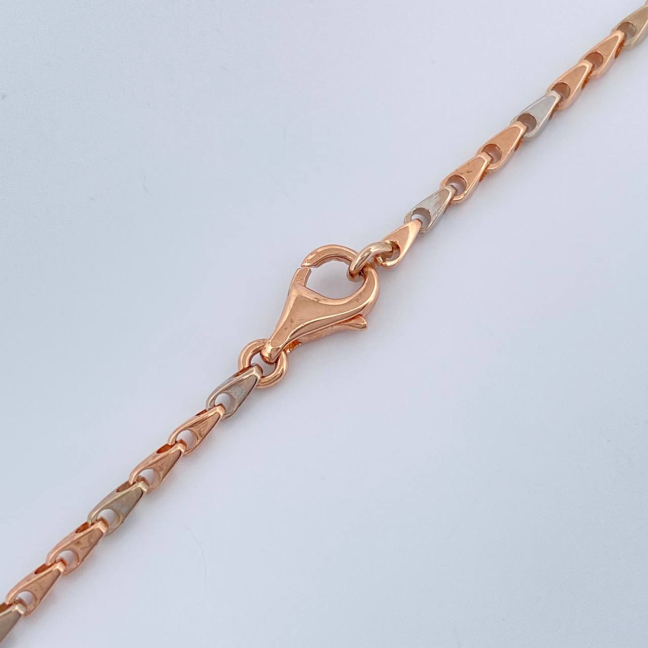 Cadena Rustica Espiga 10.65gr / 17 1/4 in / 1.65mm Dos Oros Blanco Rosa 18K %
