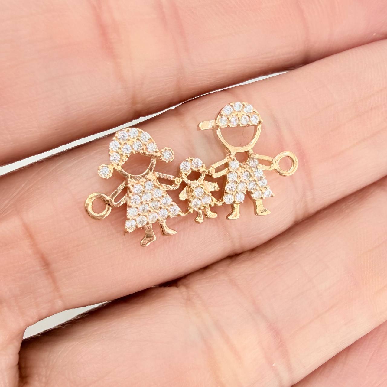 Herraje Familia Silueta 1.6gr / 3/4 in / Oro Amarillo 18K %