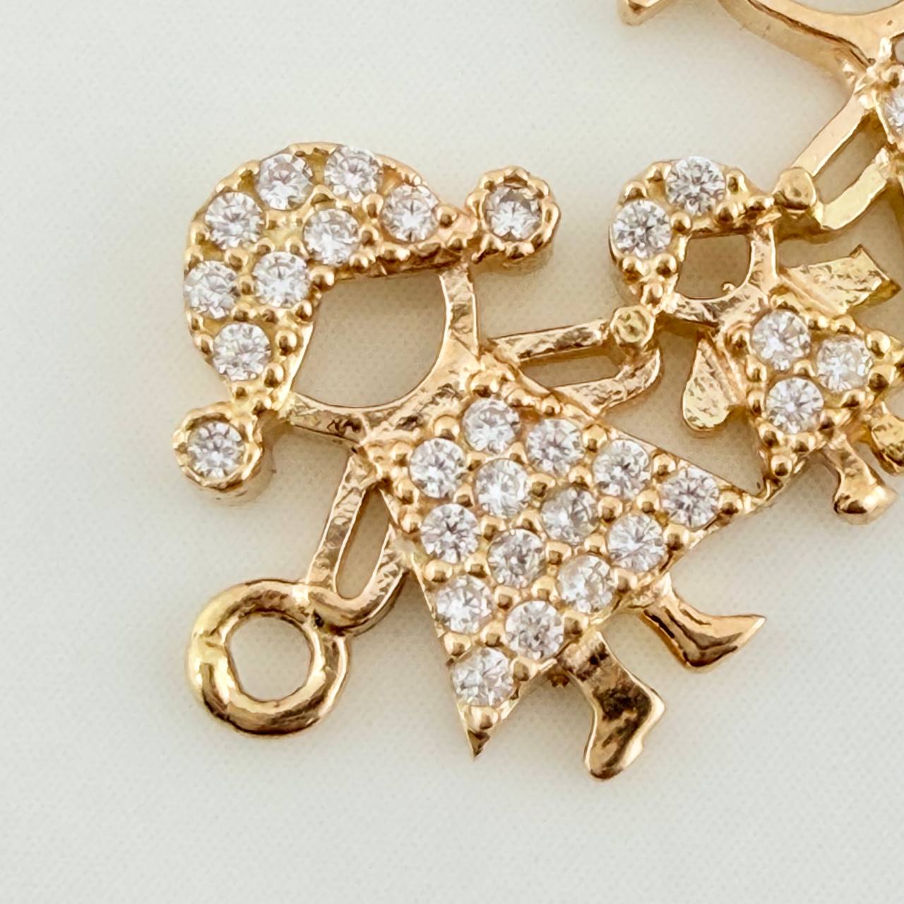 Herraje Familia Silueta 1.6gr / 3/4 in / Oro Amarillo 18K %