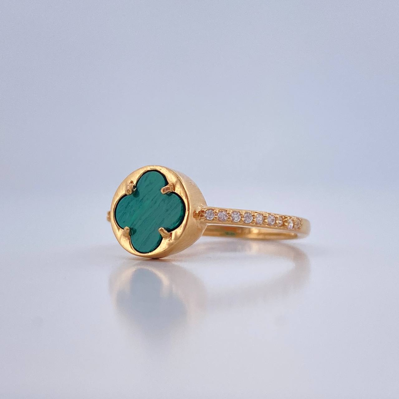 Anillo Trebol 2.3gr / T7 1/2 / Oro Amarillo Nac.Esp. 18K %