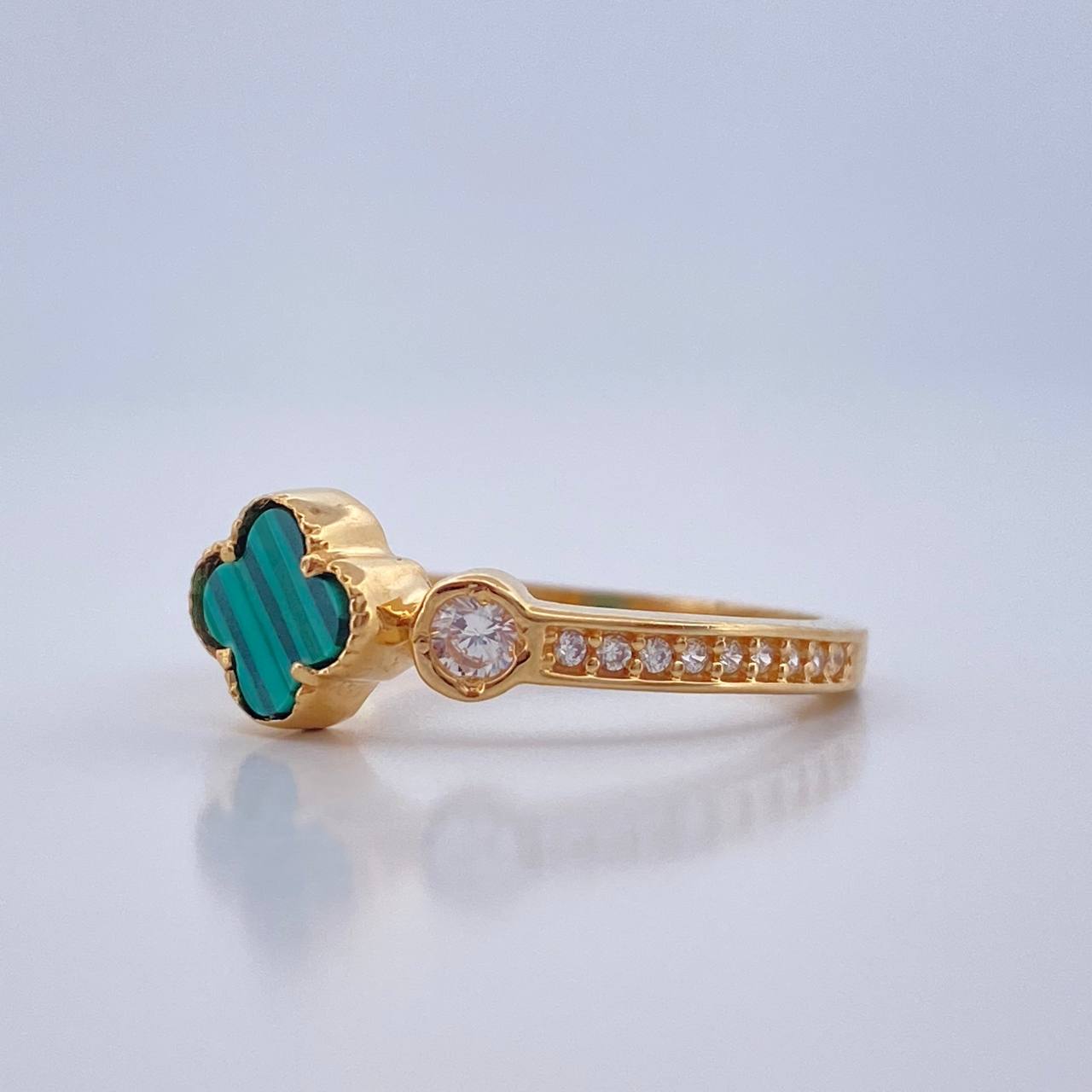 Anillo Trebol Churumbela 2.2gr / T7 1/2 / Oro Amarillo Nac.Esp. 18K %