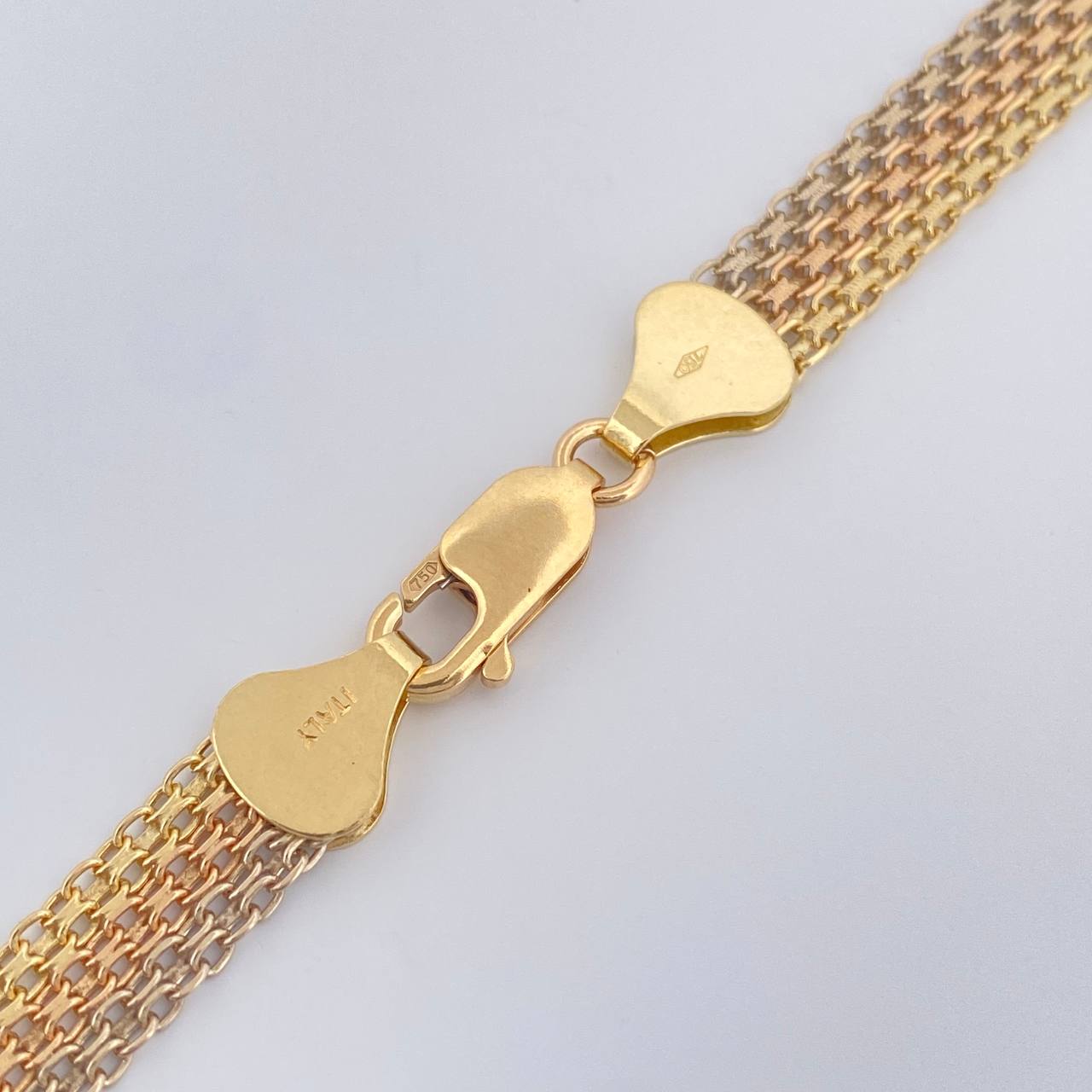 Cadena China 23.1gr / 24 in / 7.06mm Tres Oros +1 18K %