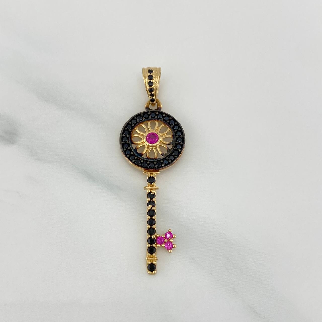 Pendant Key 2.45 g / 1 1/2 in Two Golds Black Yellow 18K
