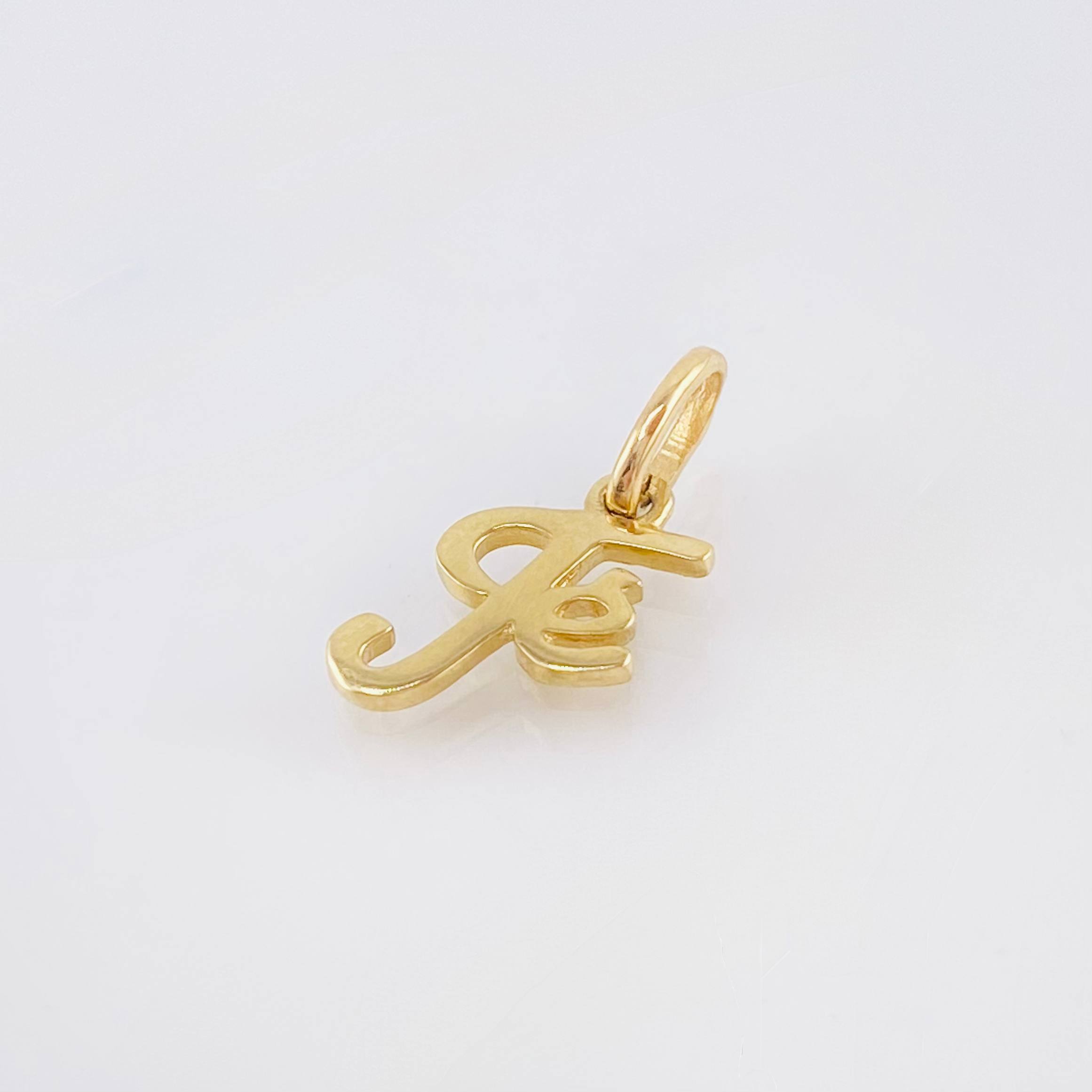 Dije Fe 0.85gr / 3/4 in / Oro Amarillo 18K *