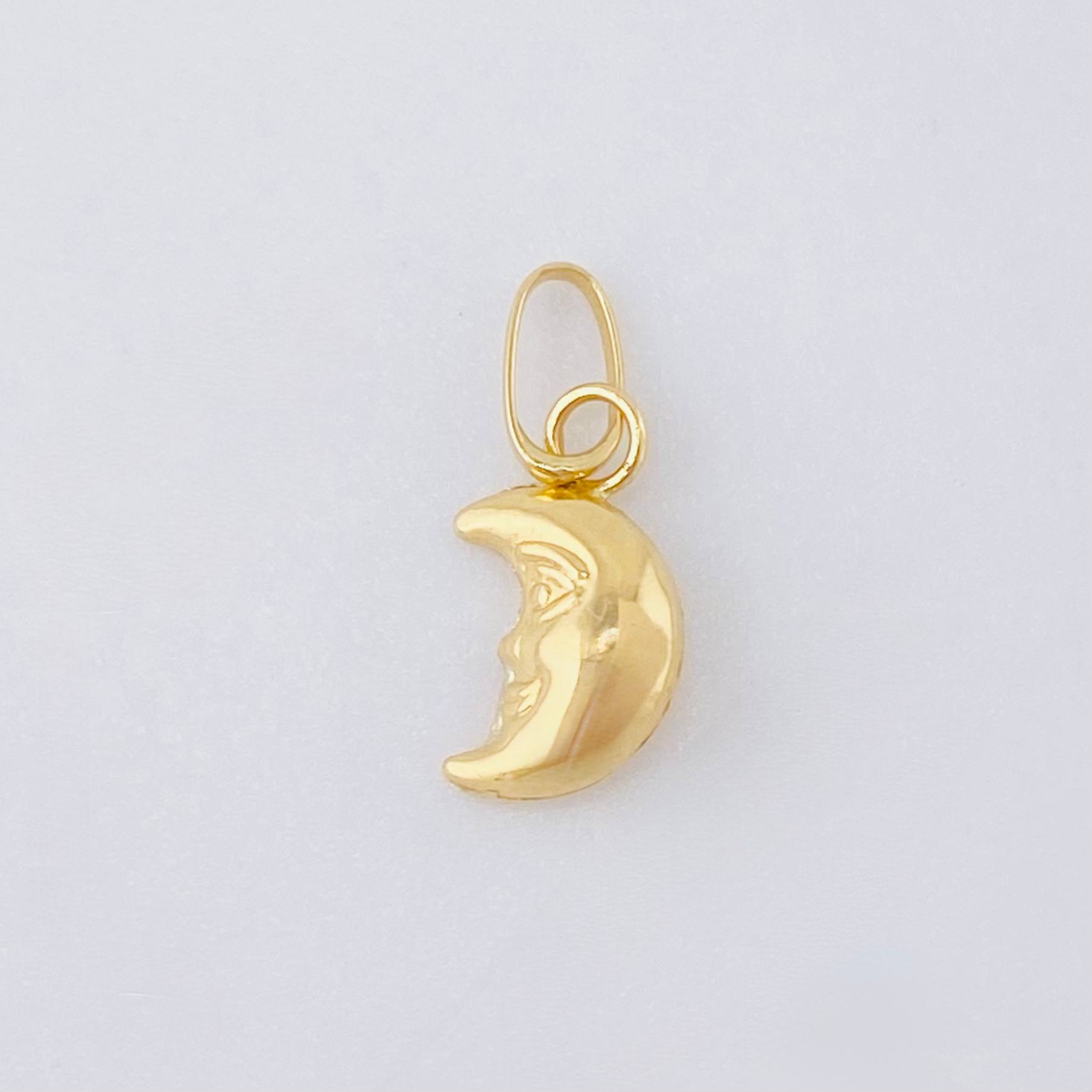 Dije Luna 0.2gr / 1/2 in / Oro Amarillo 18K *