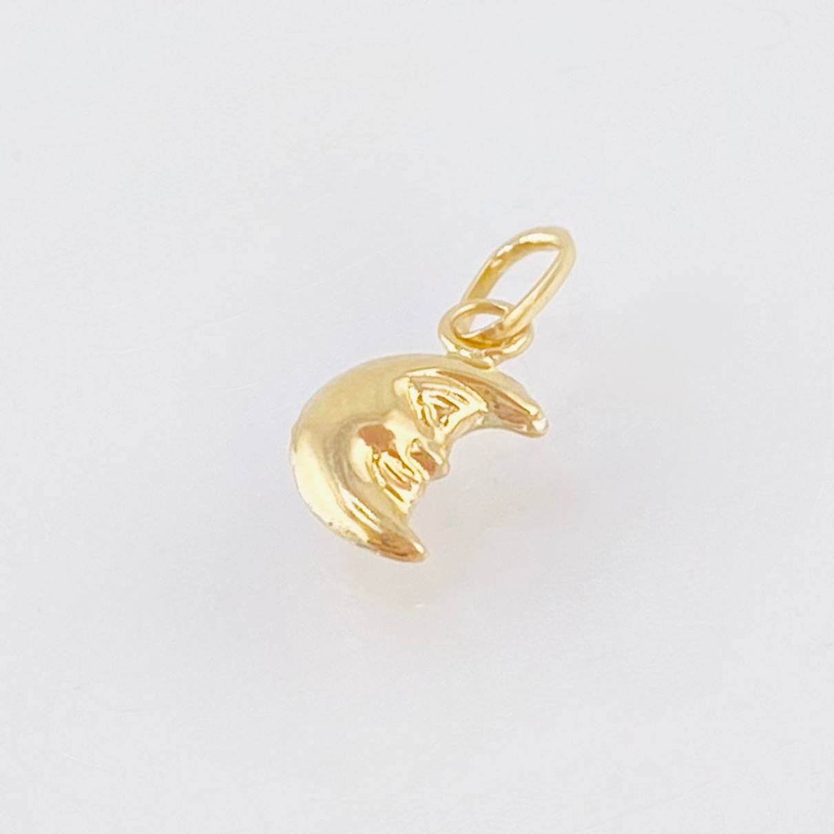 Dije Luna 0.2gr / 1/2 in / Oro Amarillo 18K *