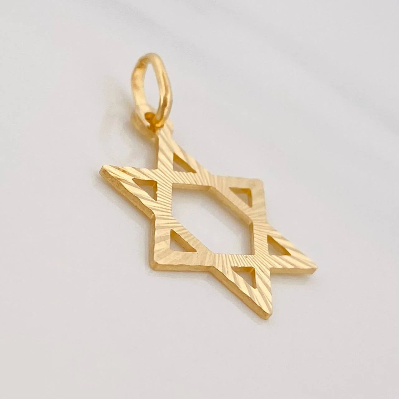 Dije Silueta Estrella 1.05g / 1 in Oro Amarillo 18K