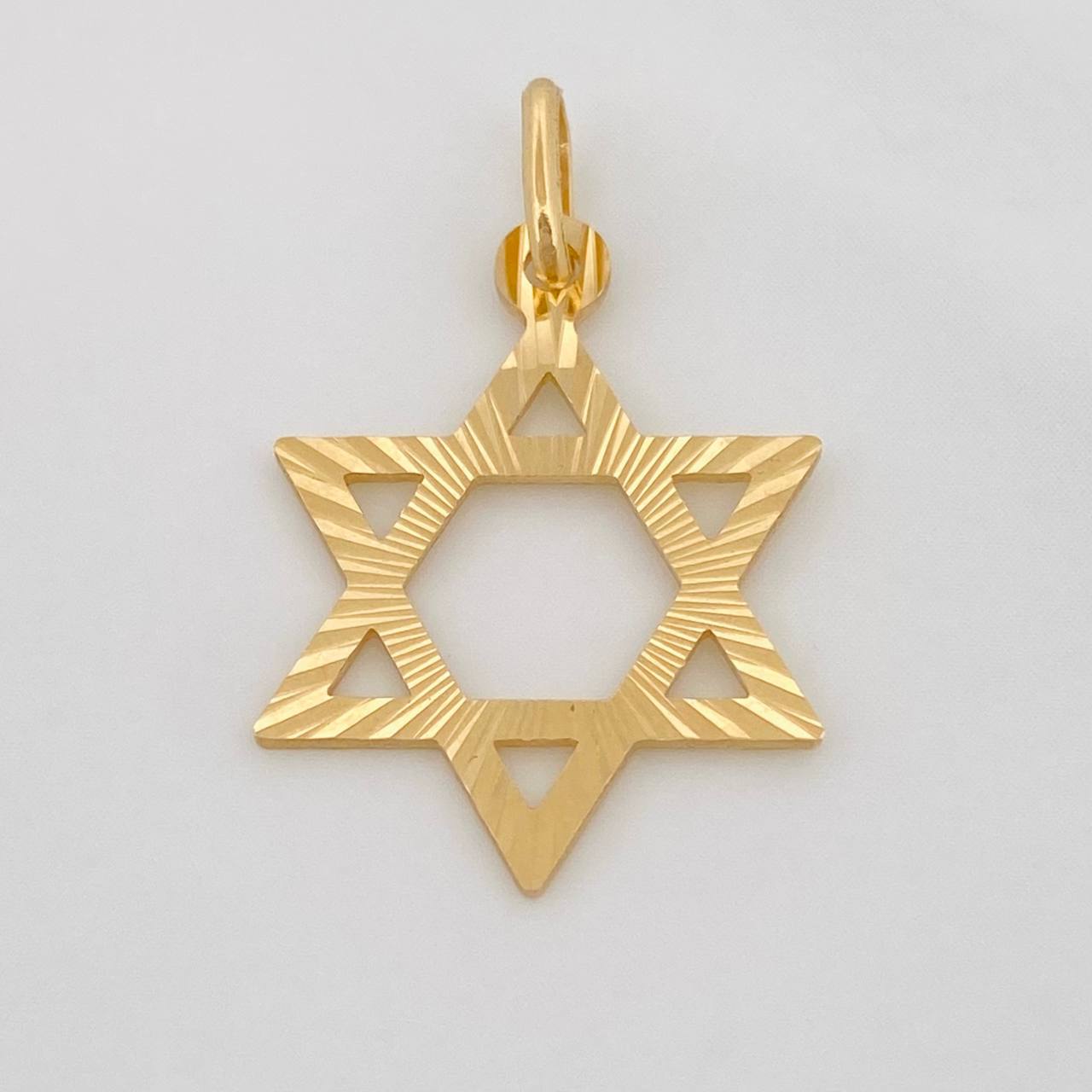 Pendant Star of David 1.05g / 1 in 18K Yellow Gold