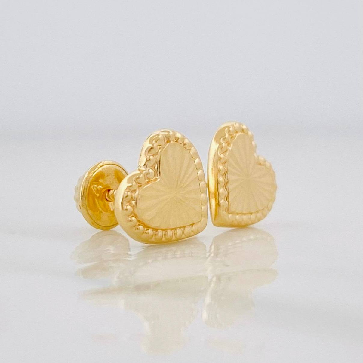 Heart Stud Earrings 0.85g / in / 8.8mm 18K Yellow Gold