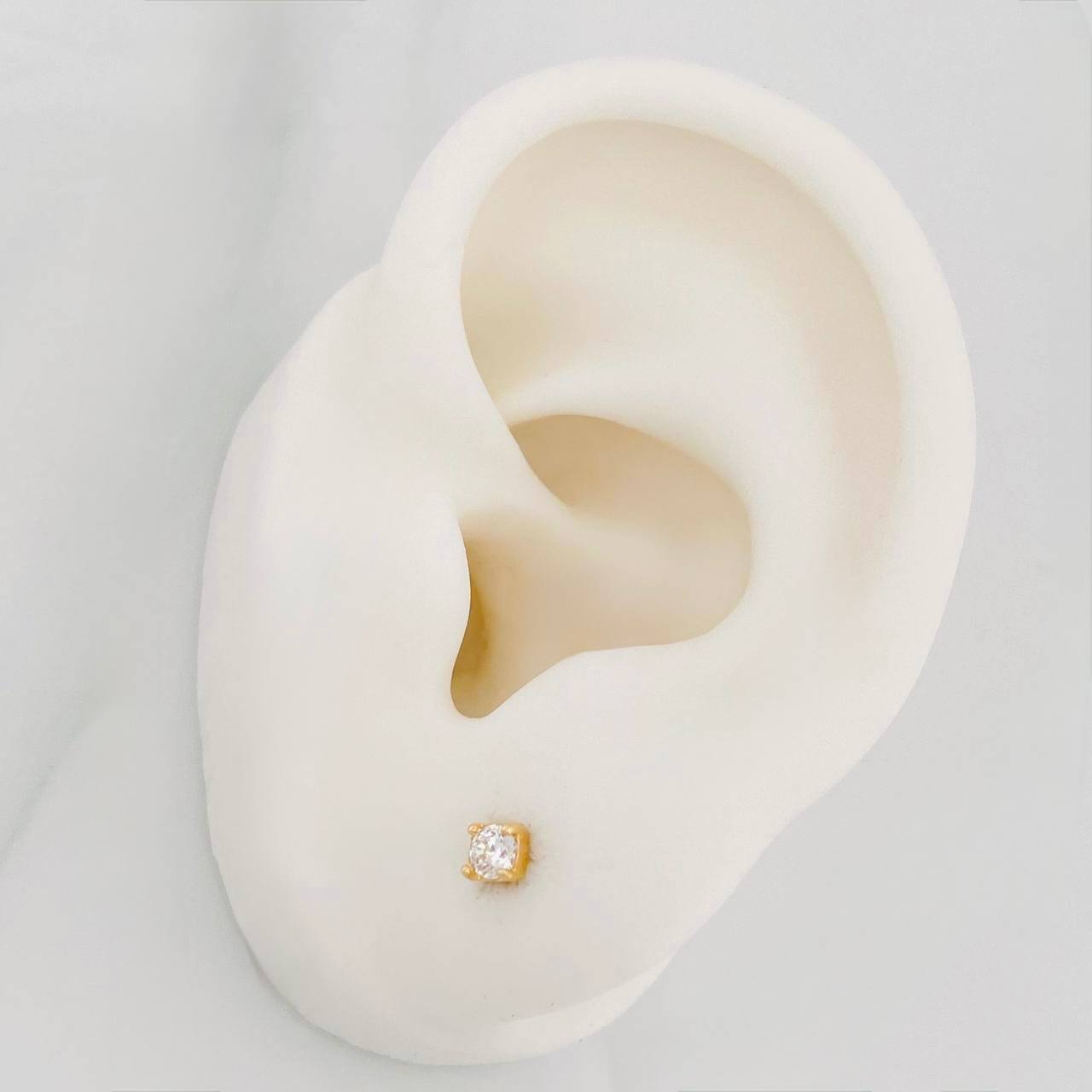 Topos Cuatro Garras 0.6g / in / 3.1mm Oro Amarillo 18K
