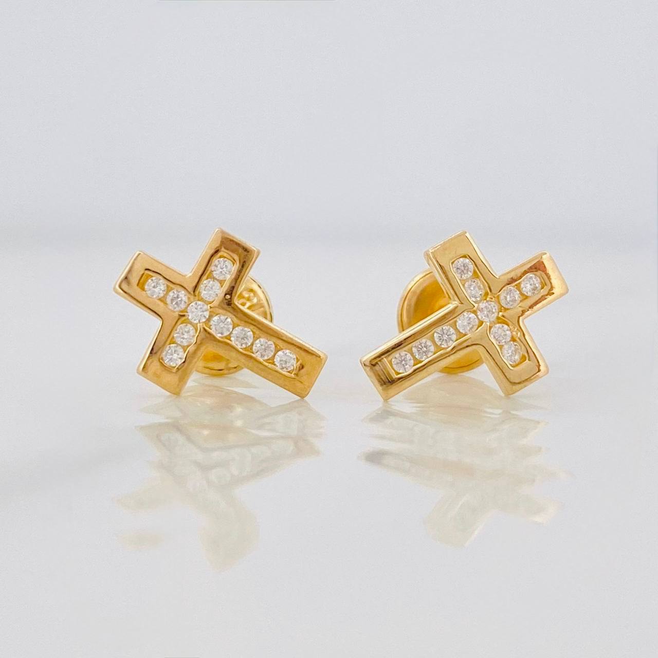 Stud Earrings Cross 1.2g / in / 7.7mm Yellow Gold 18K