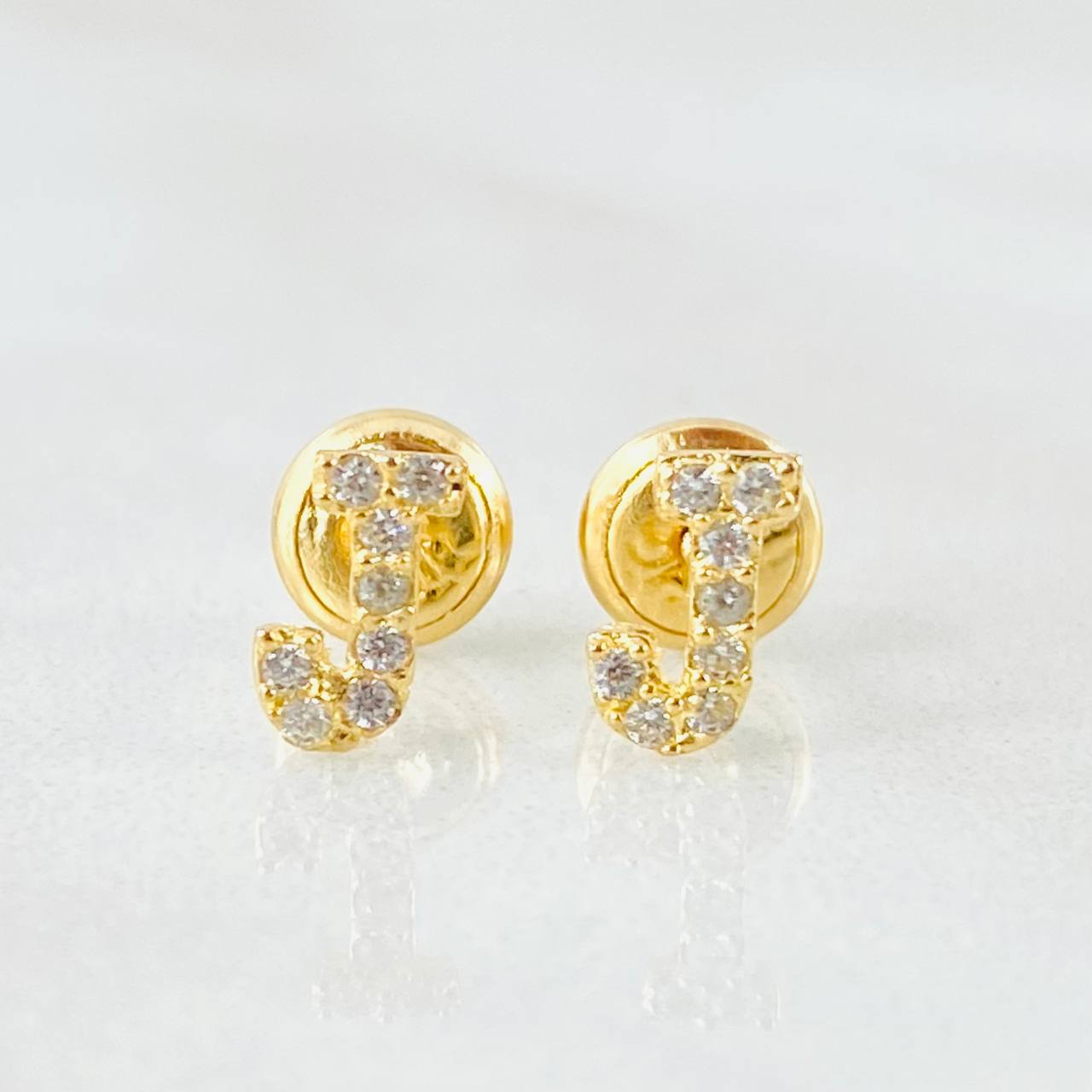 Topos Letra J 0.65gr / 3.7mm Oro Amarillo 18K *