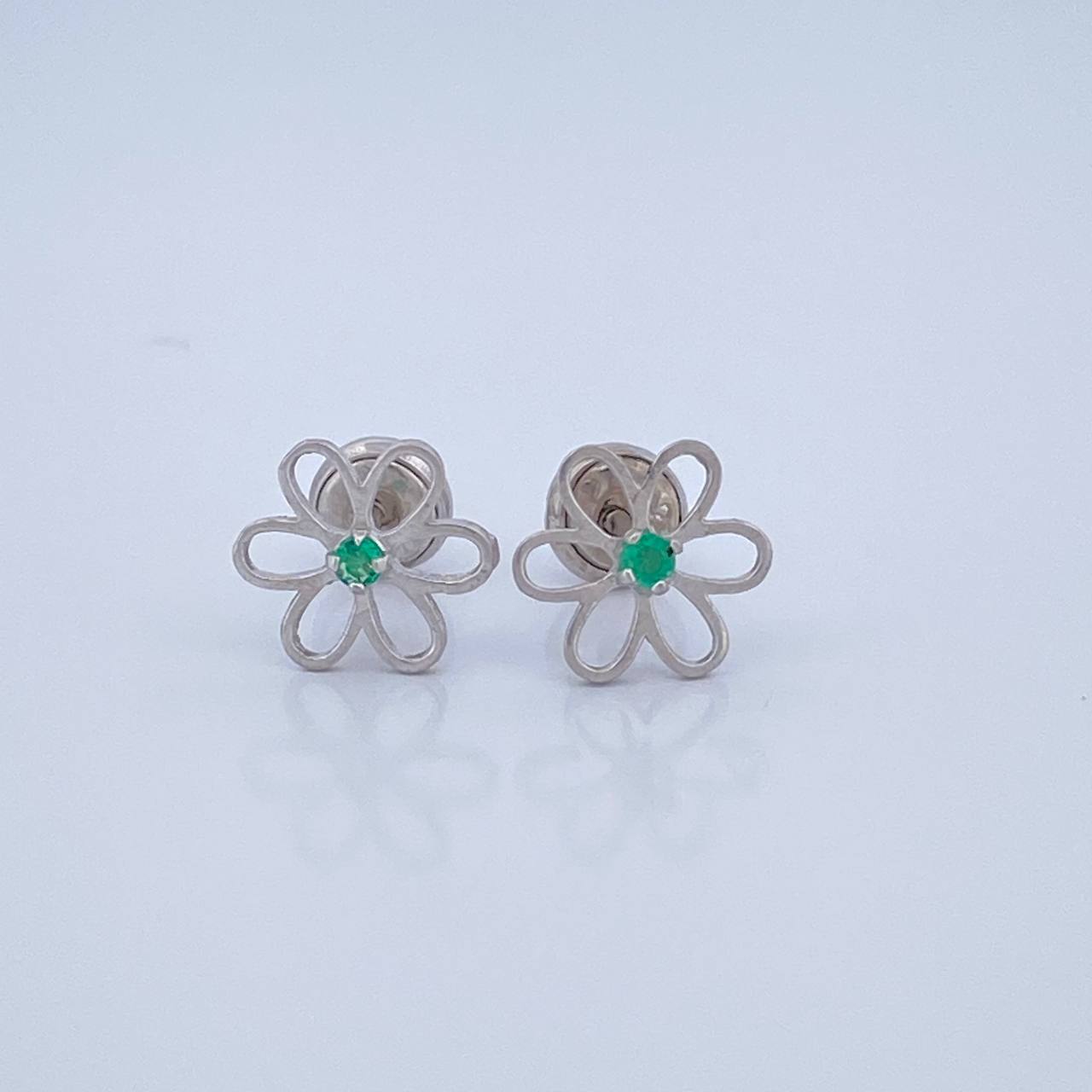 Topos Flor Esmeralda 0.85gr / 9mm / Plata 925 %