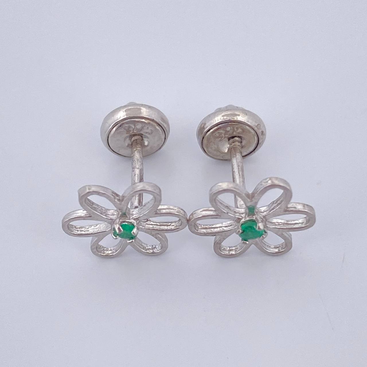 Topos Flor Esmeralda 0.85gr / 9mm / Plata 925 %