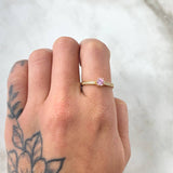 Crowned Solitaire Ring 2.05gr / Size 6 3/4 / 18K Gold ©
