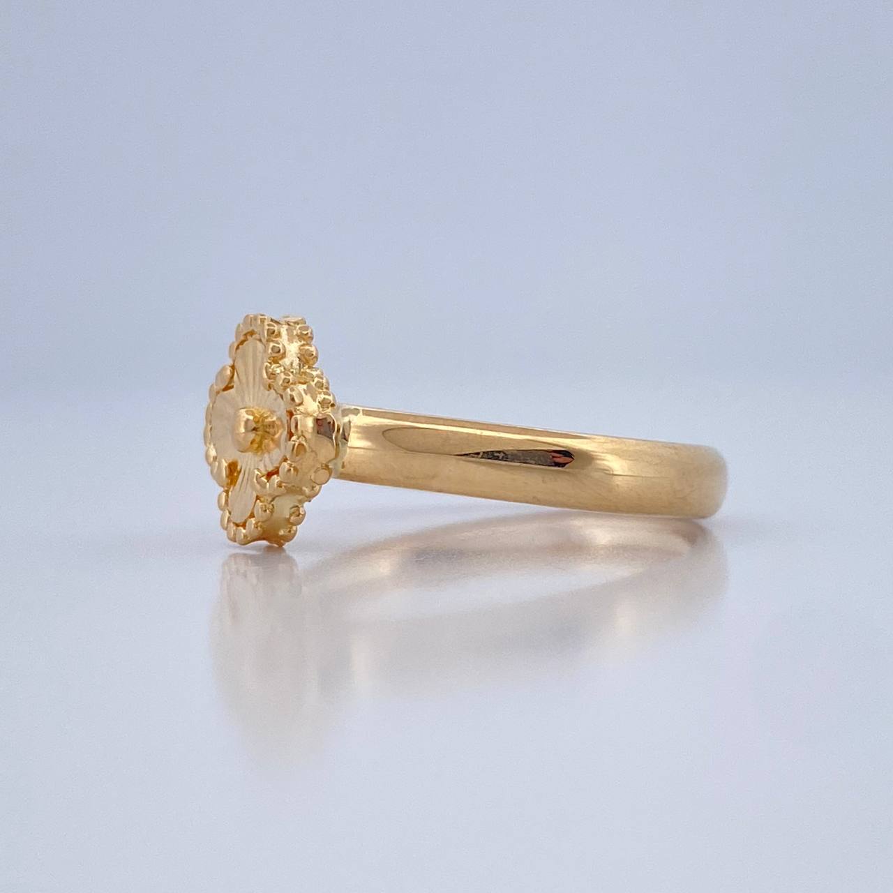 Anillo Anillo Trebol 2.1gr / T6 3/4 / Oro Amarillo 18K $