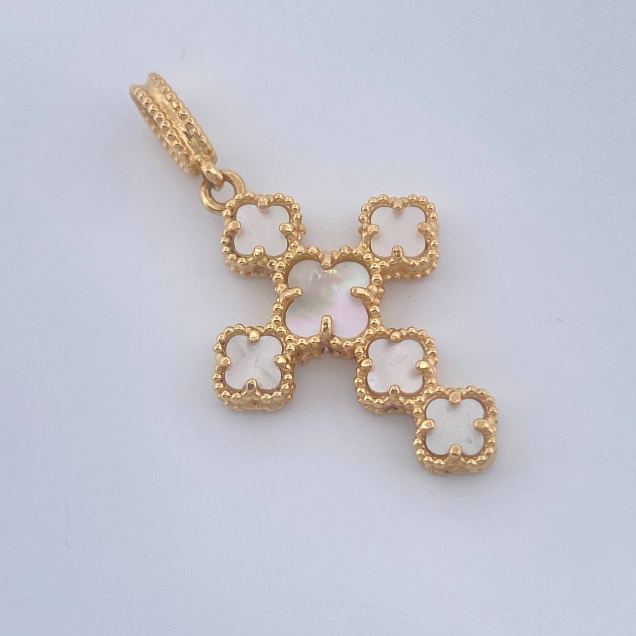 Dije Cruz Trebol 2.65gr / 1 1/4 in / Oro Amarillo Nac.Esp. 18K $