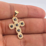 Dije Cruz Tupida 3.7gr / 1 1/2 in / Oro Amarillo 18K $