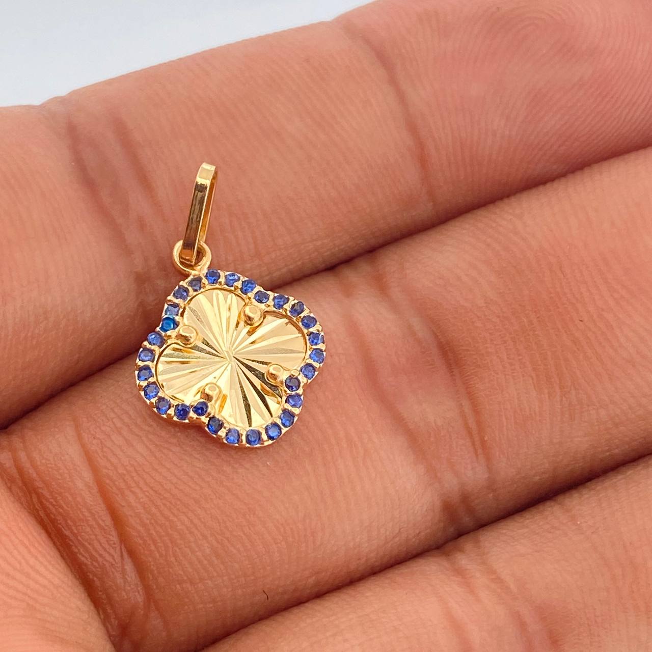 Dije Trebol Dorado 1.2gr / 3/4 in / Oro Amarillo Nac.Esp. 18K $