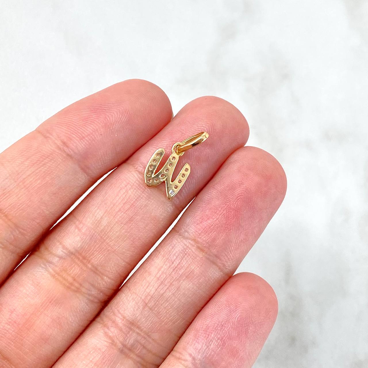 Pendant Letter W Silhouette 0.6gr / 1.6cm / White Zircons Yellow Gold
