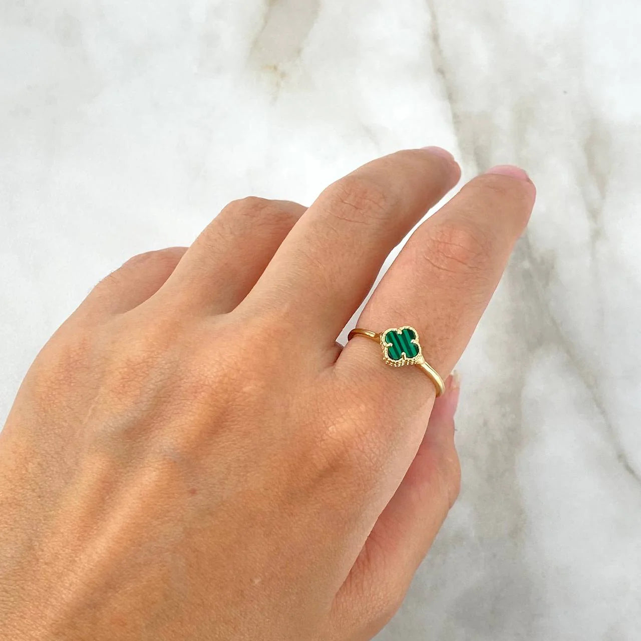 Clover Green Malachite Ring 1.2 g / T6 3/4 Yellow Gold 18K