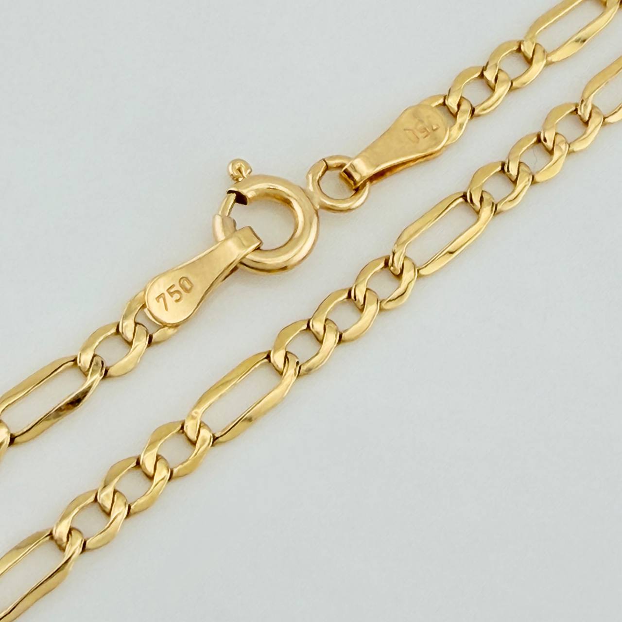 Pulso Figaro 1.2gr / 8 in / 2.55mm Oro Amarillo +1 18K $