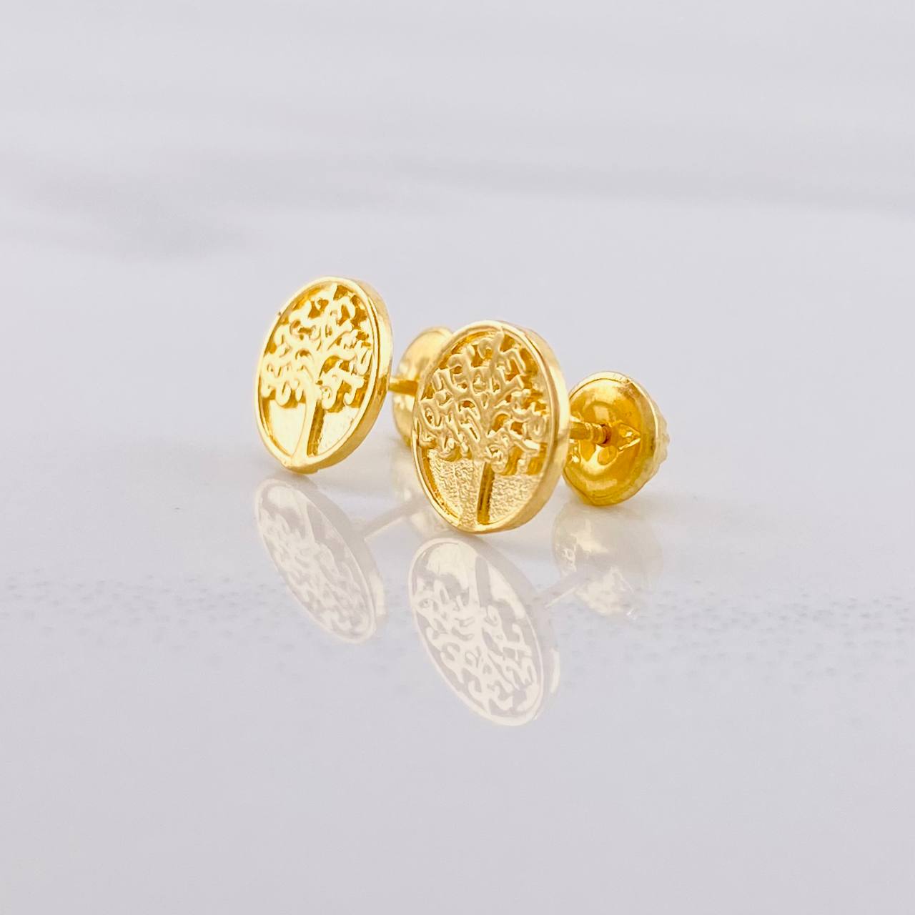 Stud Earrings Tree of Life 1.4g / in / 8.5mm Yellow Gold 18K