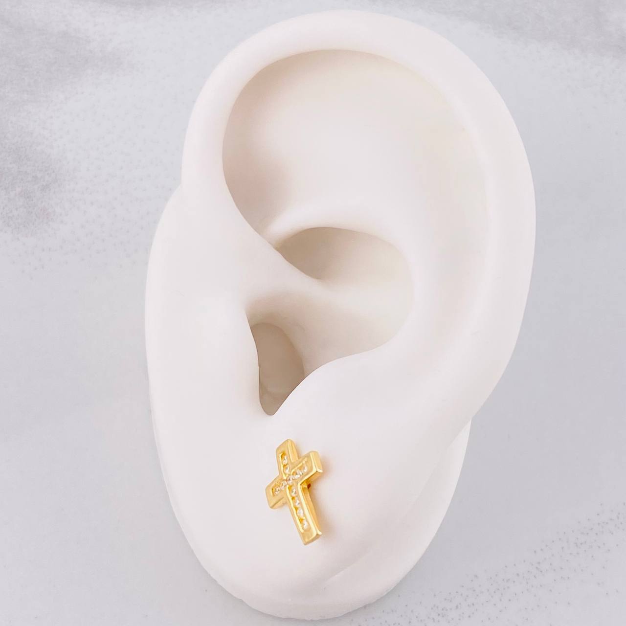 Topos Cruz 1.15g / in / 10.2mm Oro Amarillo 18K