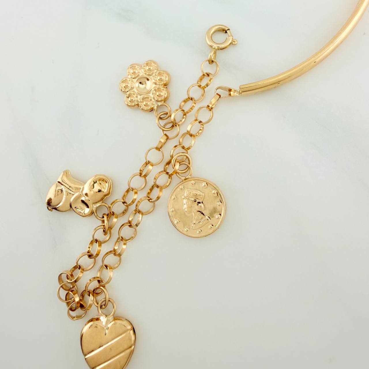 Pulso Charms 5.9gr / 6 3/4 in / 3.2mm Oro Amarillo 18K %