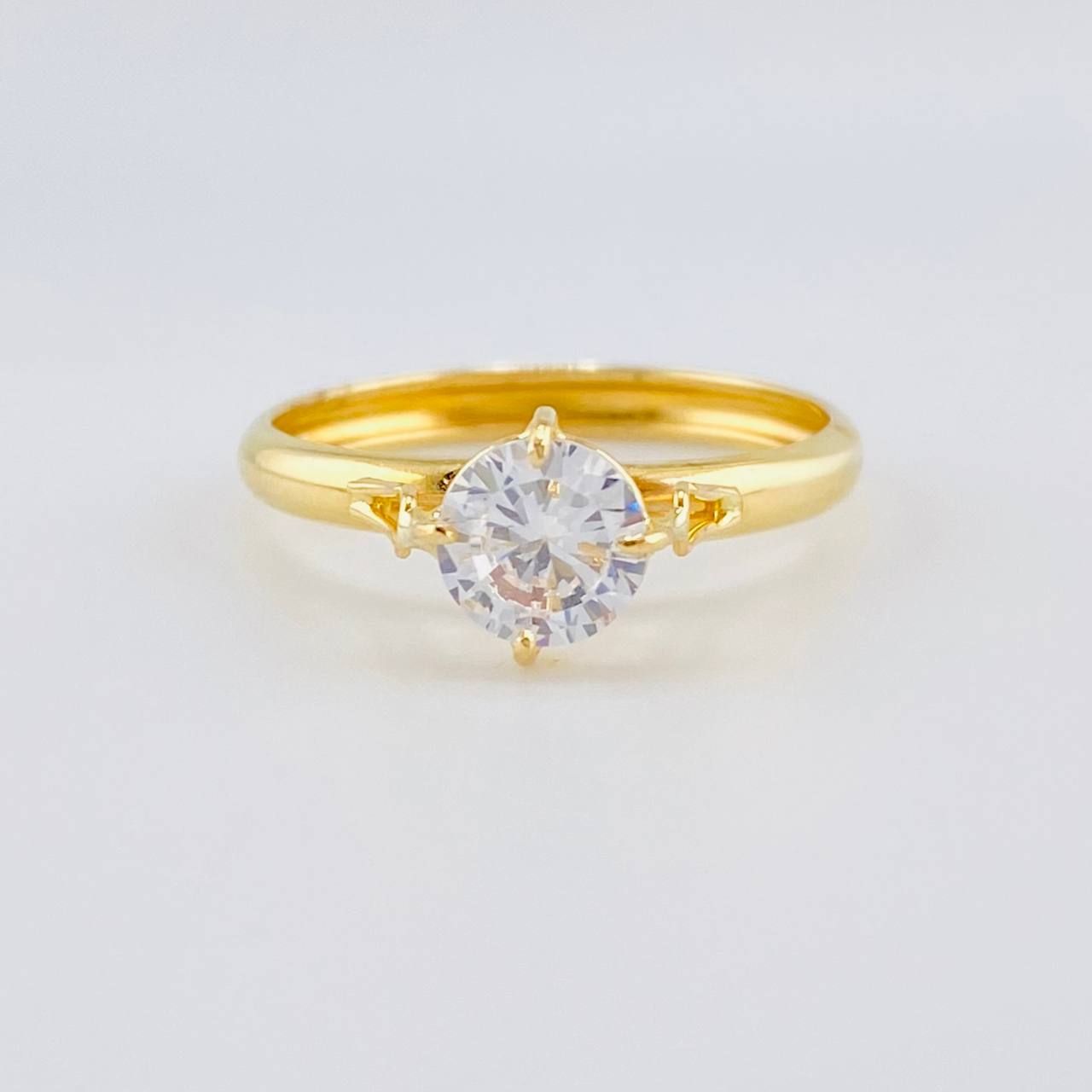 Anillo Solitario Cuatro Garras 1.3g / T7 1/4 Oro Amarillo 18K