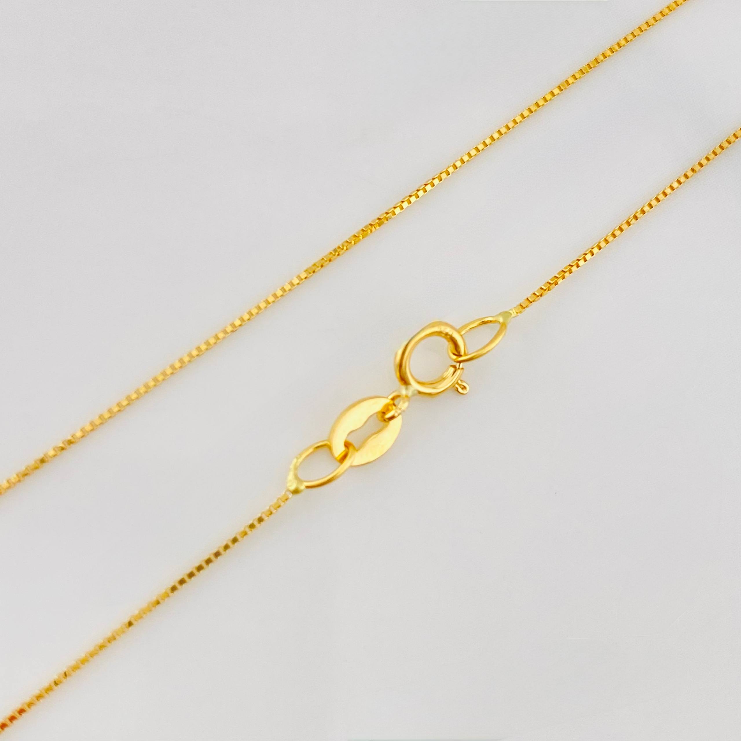 Set Cadena Veneciana + Dije Virgen de Guadalupe / 1.55g / 18 in Oro Amarillo 18K
