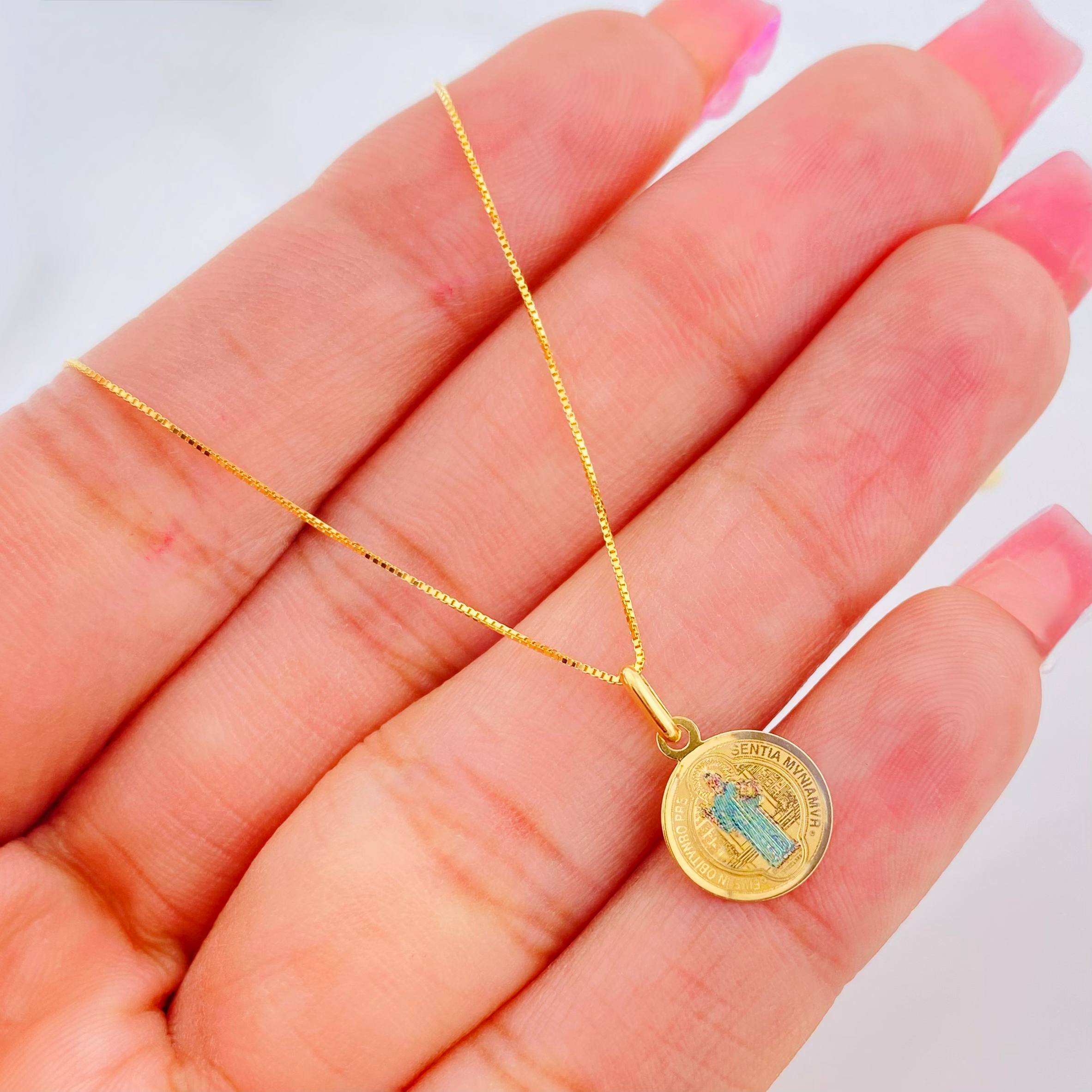 Venetian Chain + Saint Benedict Pendant / 1.55g / 18 in Yellow Gold 18K