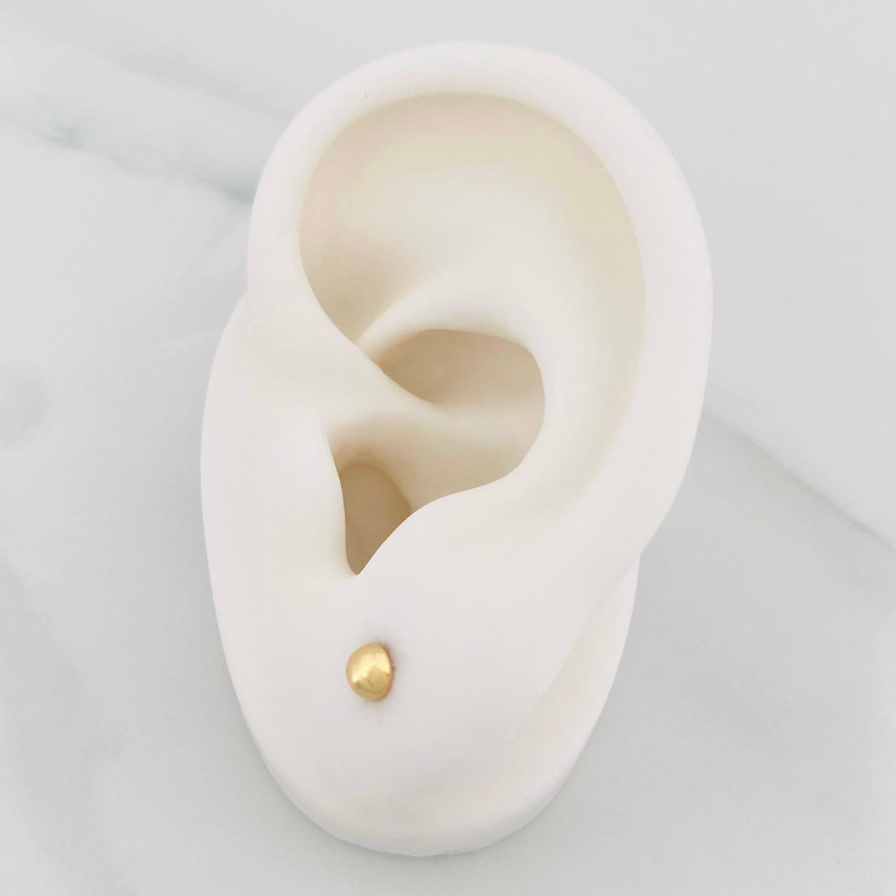 Stud Earrings Medium Bead 0.6g / in / 4mm 18K Yellow Gold