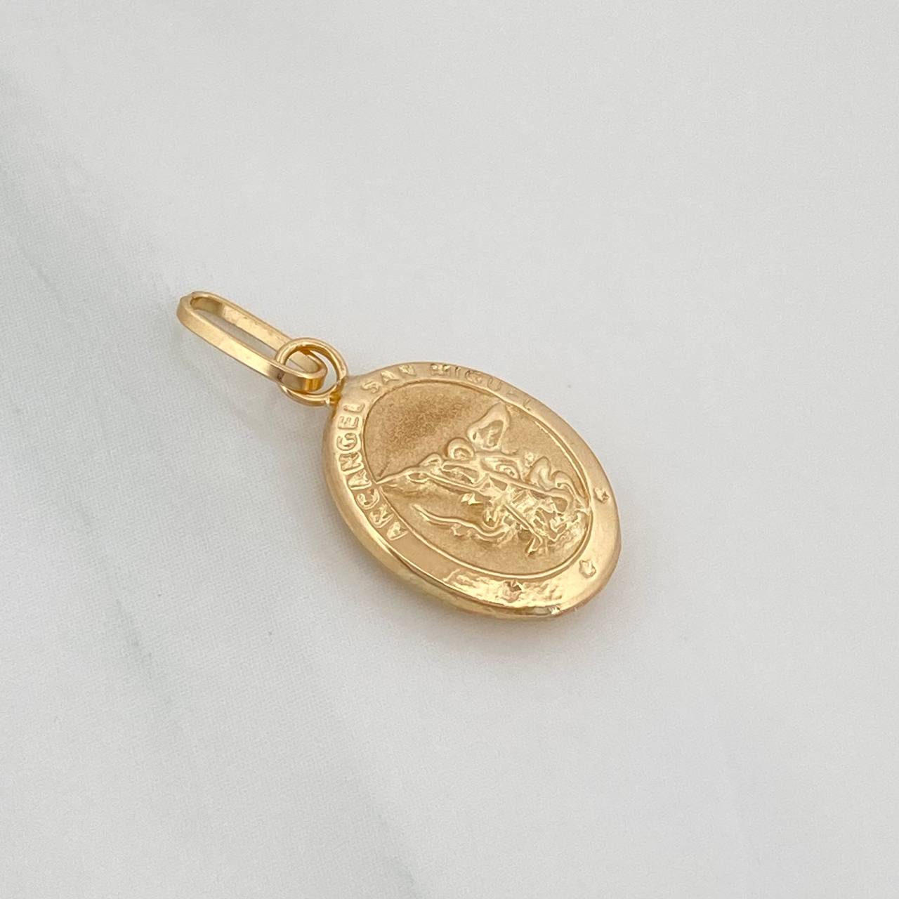 Pendant Saint Michael the Archangel 0.65 g / 3/4 in Yellow Gold 18K