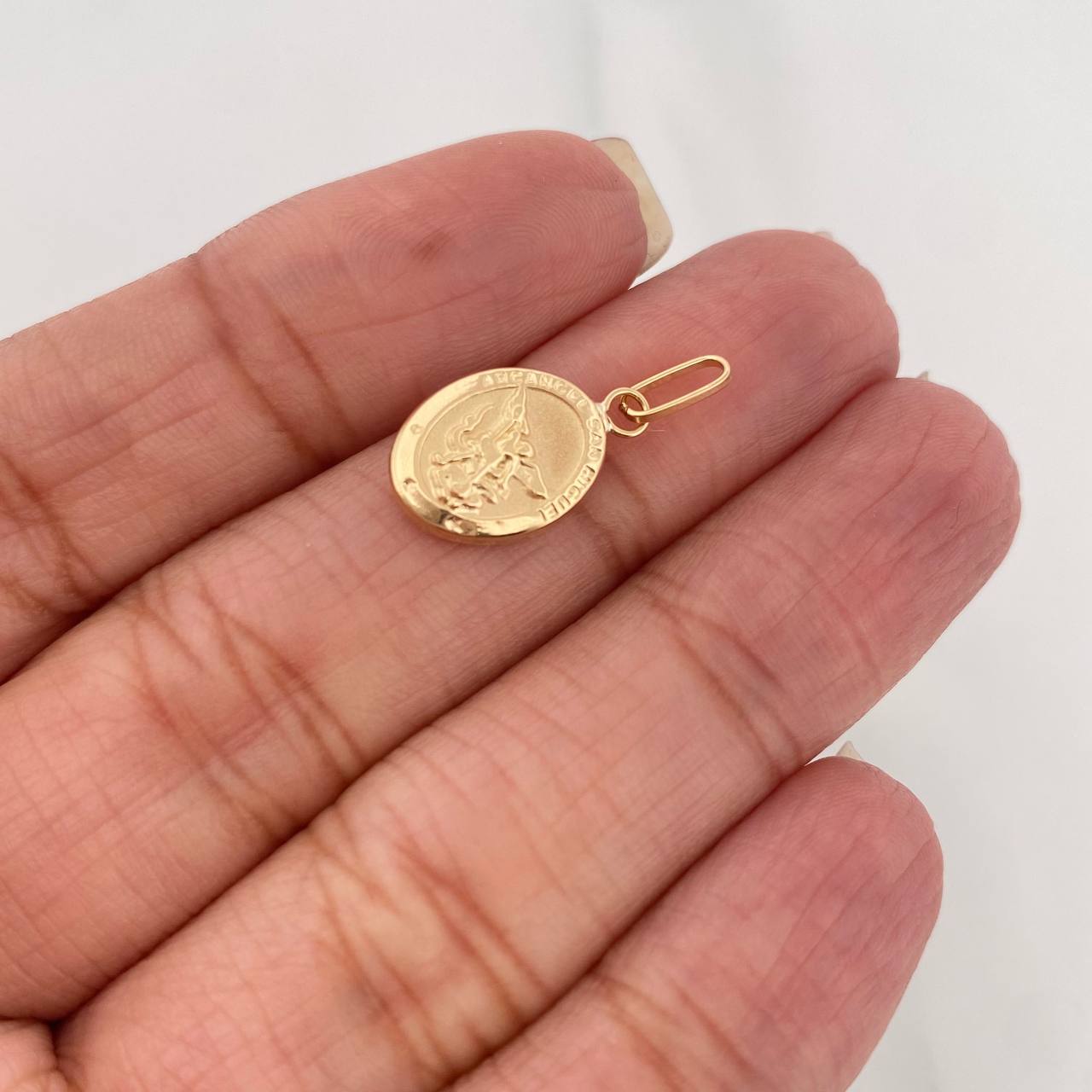 Pendant Saint Michael the Archangel 0.65 g / 3/4 in Yellow Gold 18K