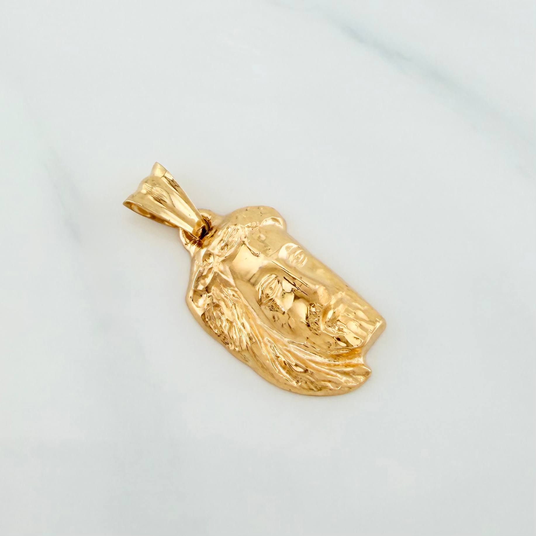 Dije Rostro Cristo 2.7 g / 1 1/4 in Oro Amarillo 18K