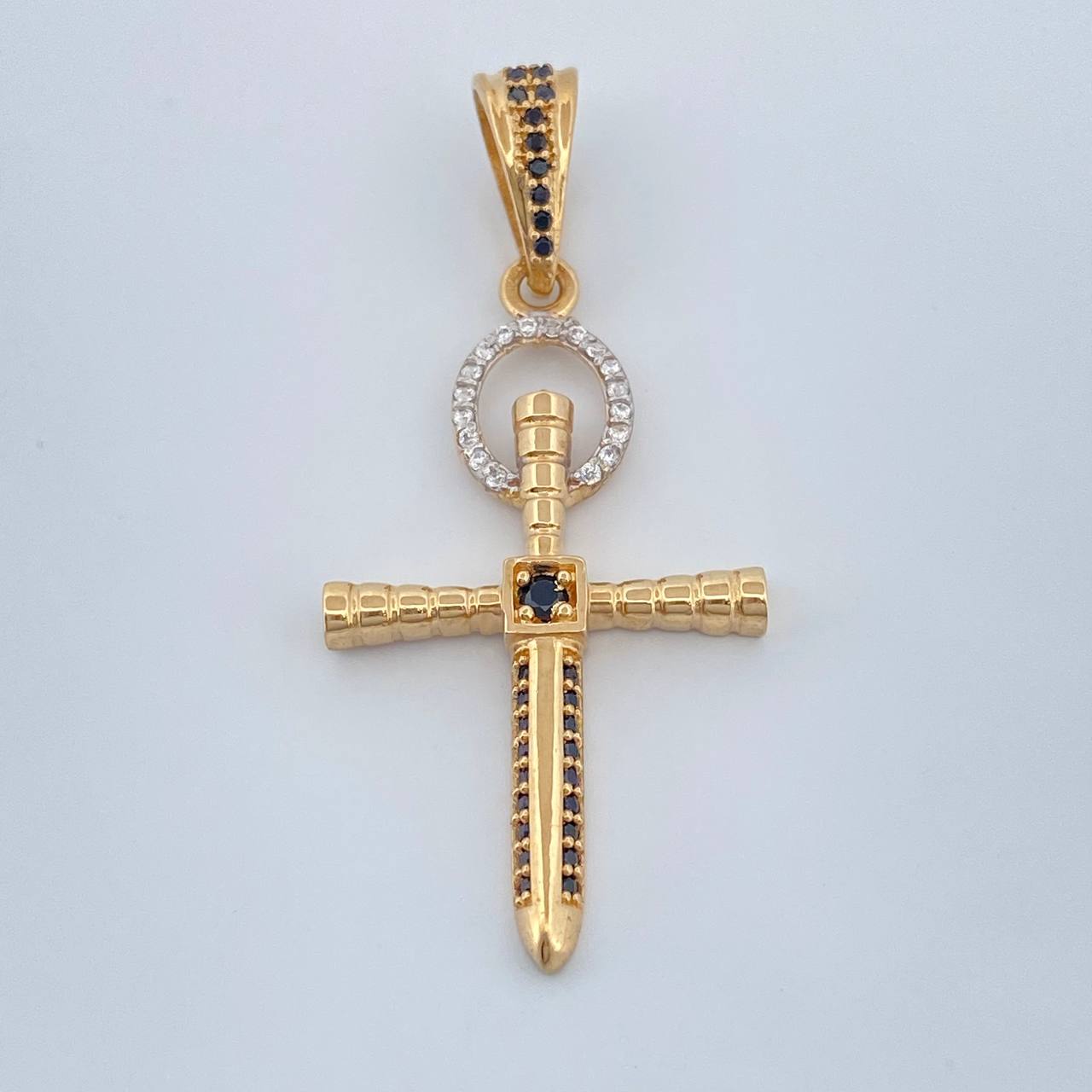 Dije Clavo 3.75gr / 1 3/4 in / Dos Oros Amarillo Blanco 18K $
